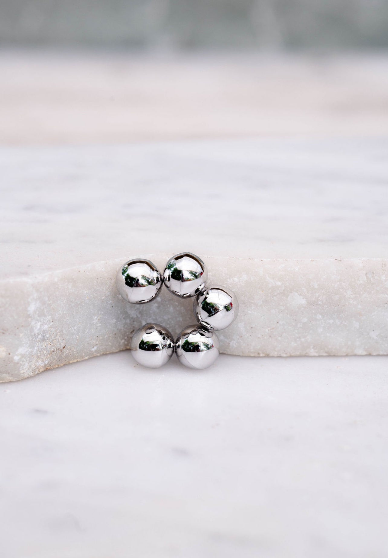 EARCUFF BALLS BIG