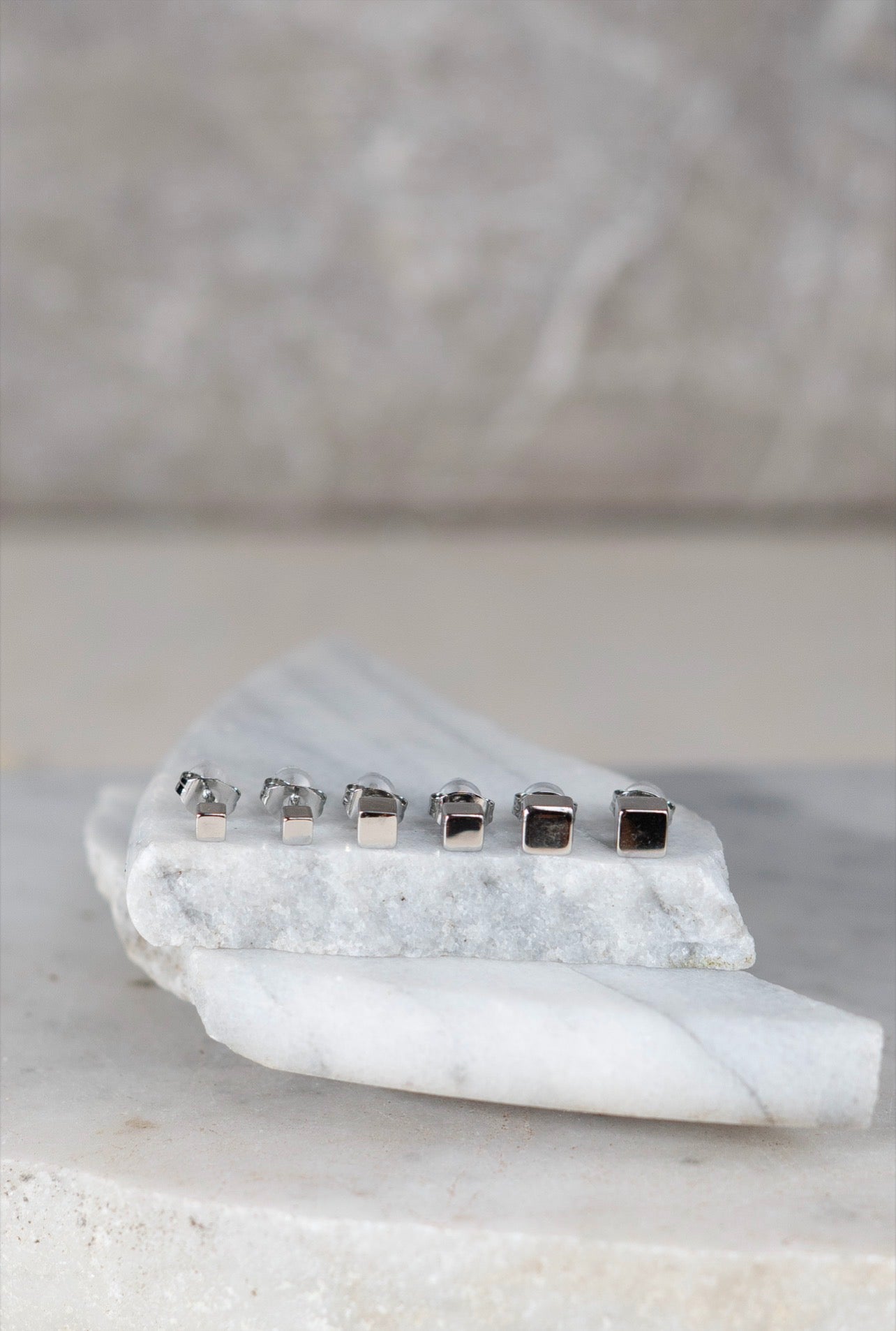 ORECCHINI CUBIC MEDIUM