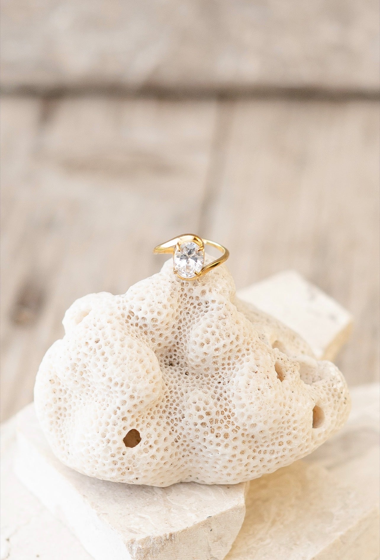 ANELLO SOLITARIO CURVE